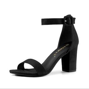 Black Chunky Heel Buckle Ankle Strap Heel Size 7.5